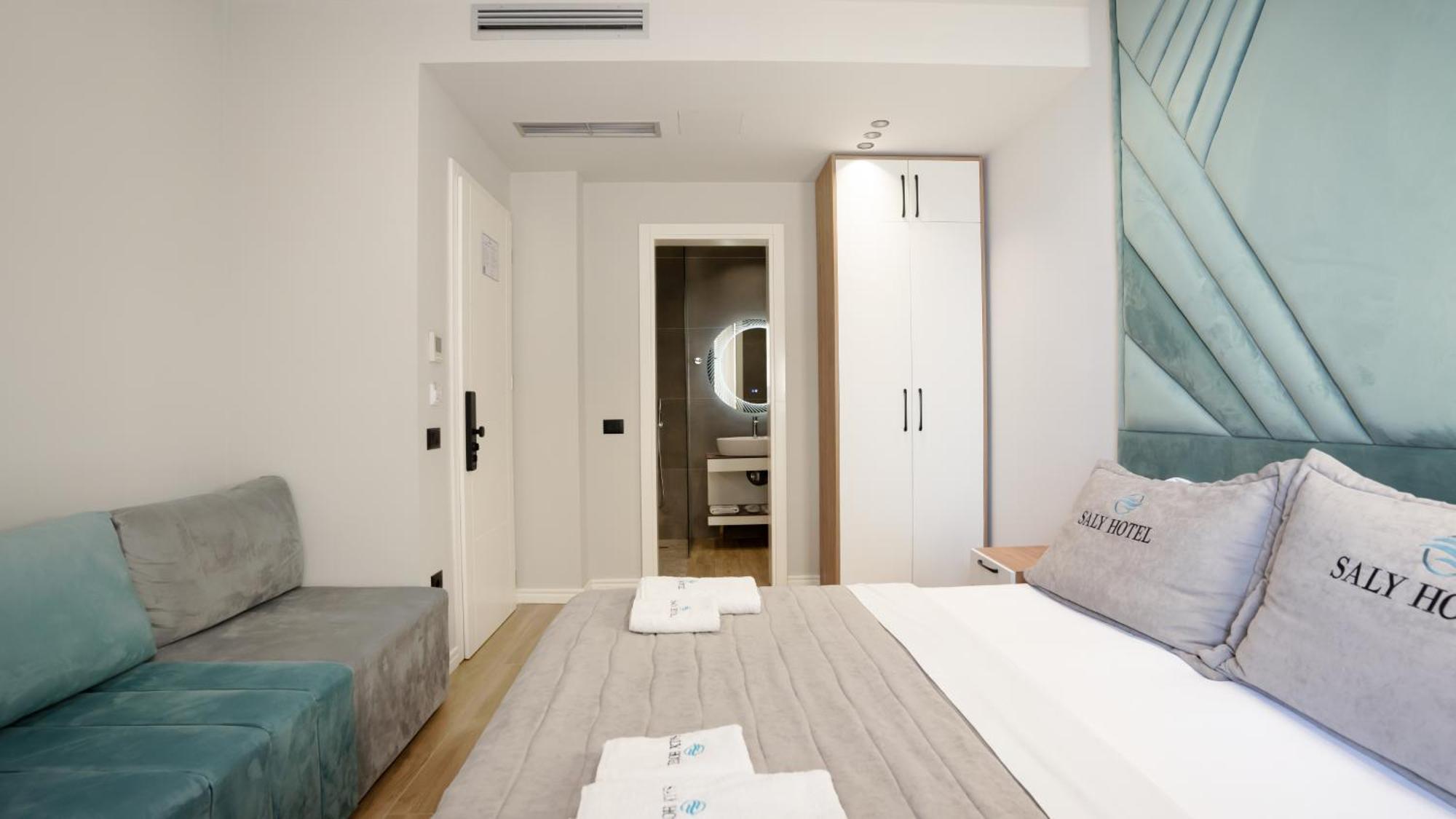 Hotel Saly Durres Bagian luar foto