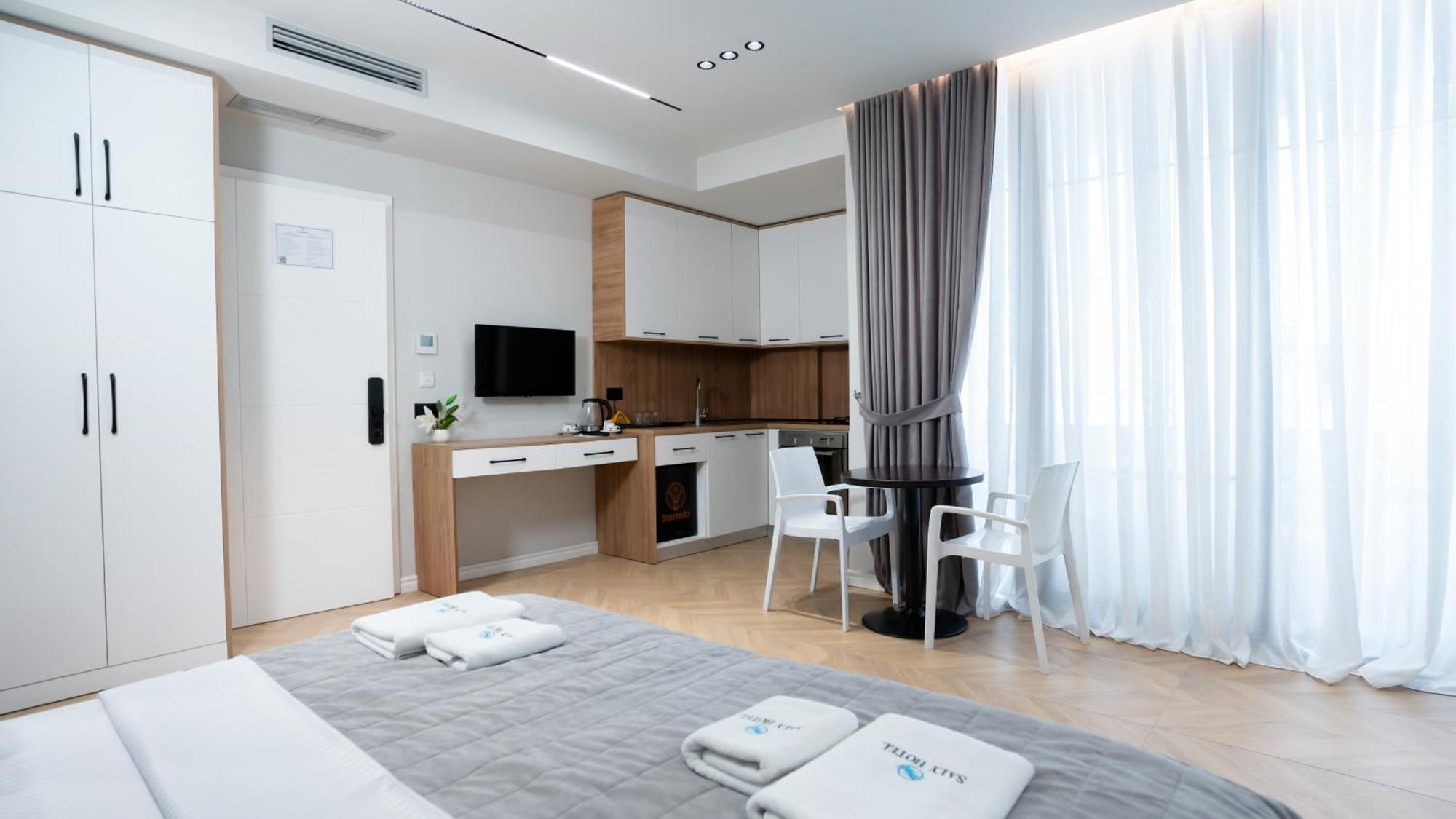 Hotel Saly Durres Bagian luar foto