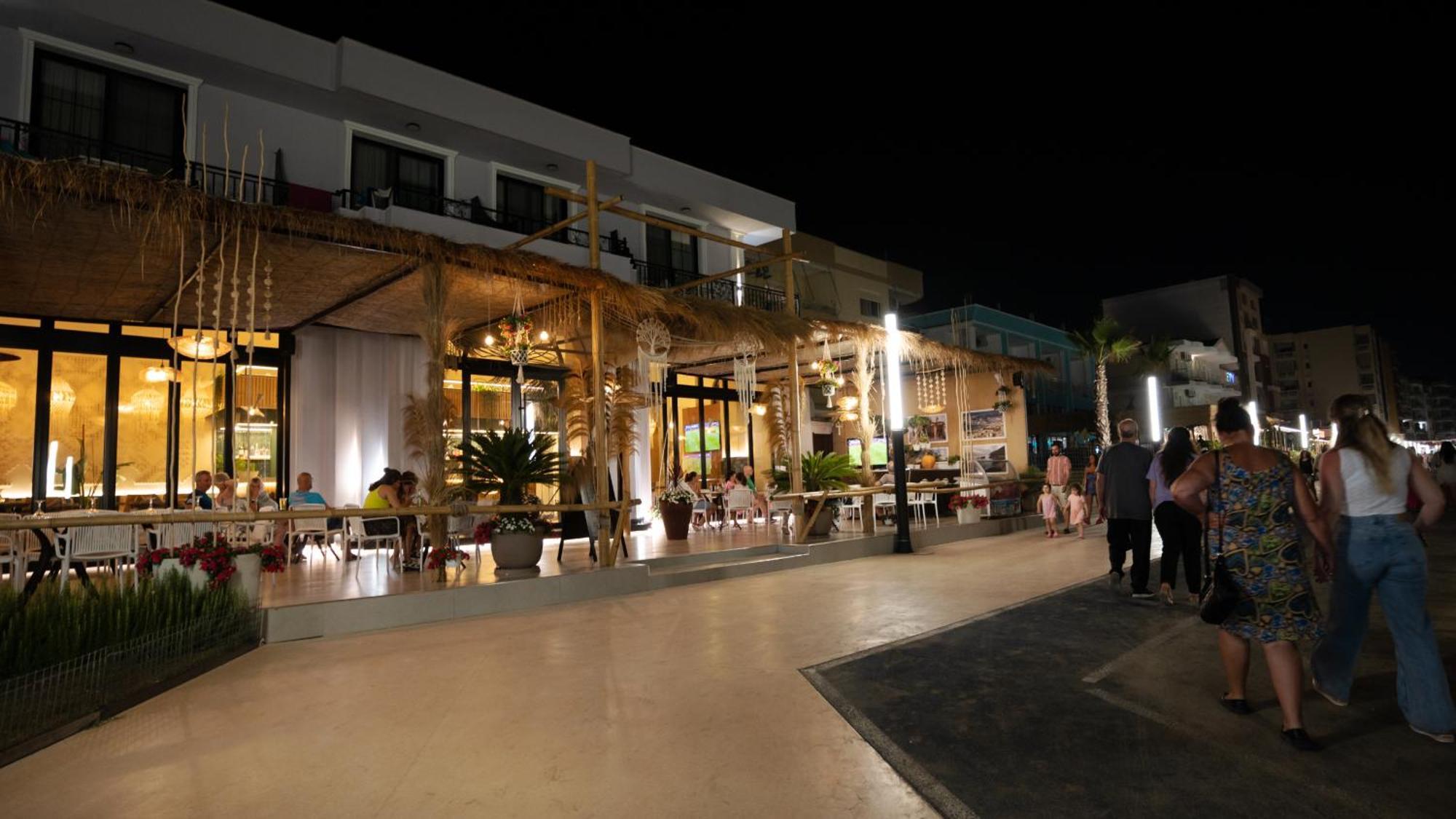 Hotel Saly Durres Bagian luar foto