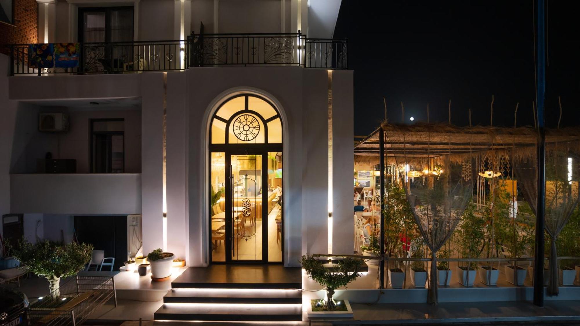 Hotel Saly Durres Bagian luar foto