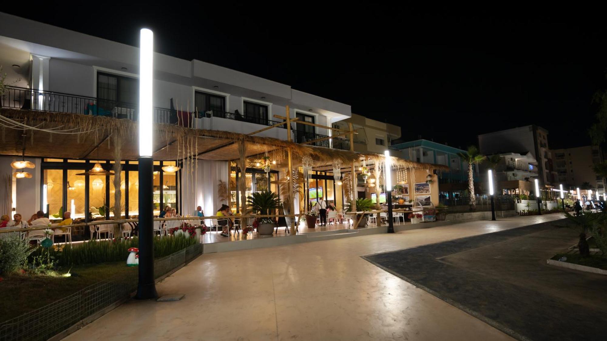 Hotel Saly Durres Bagian luar foto