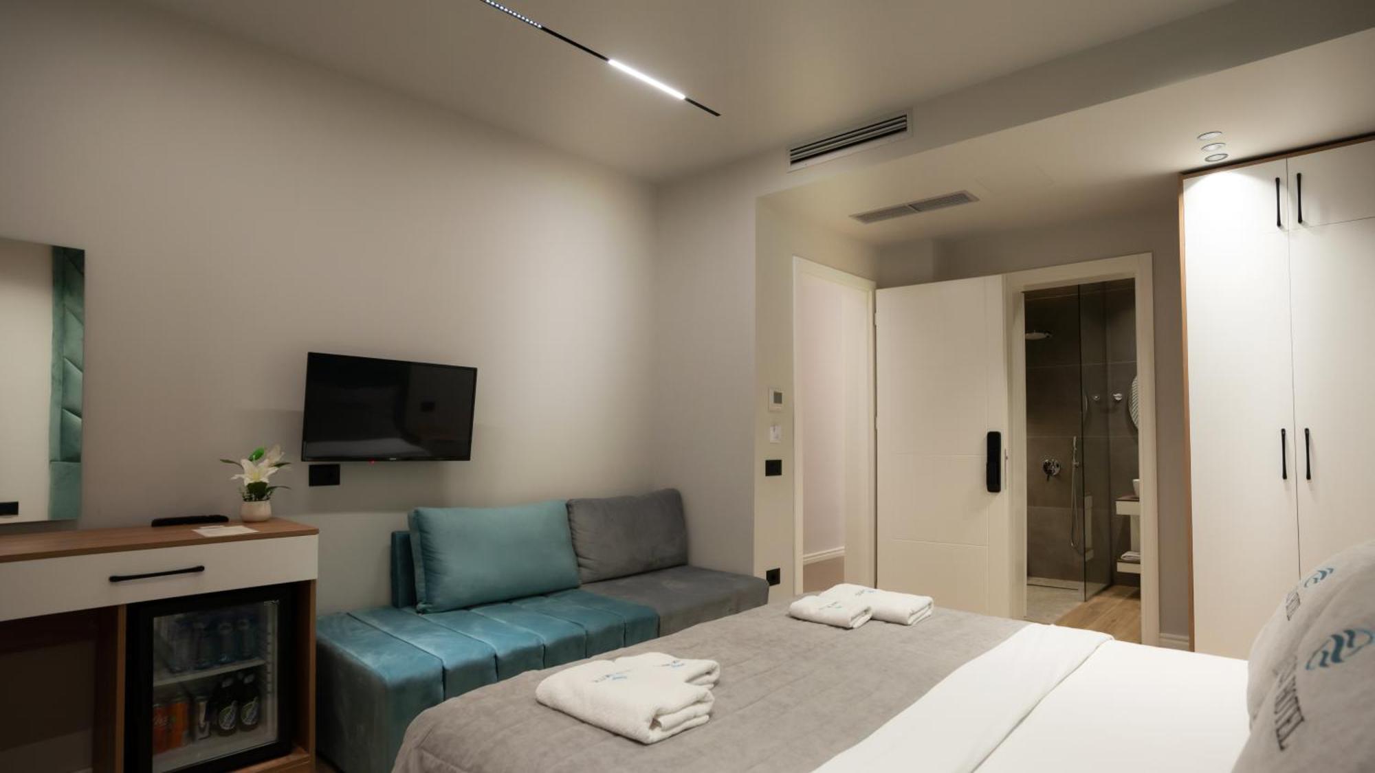 Hotel Saly Durres Bagian luar foto