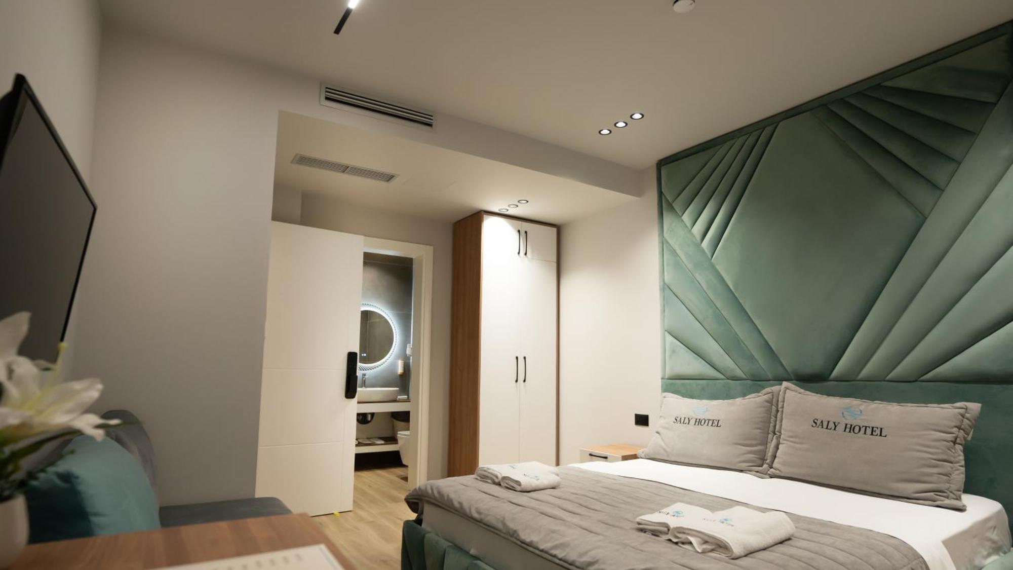 Hotel Saly Durres Bagian luar foto