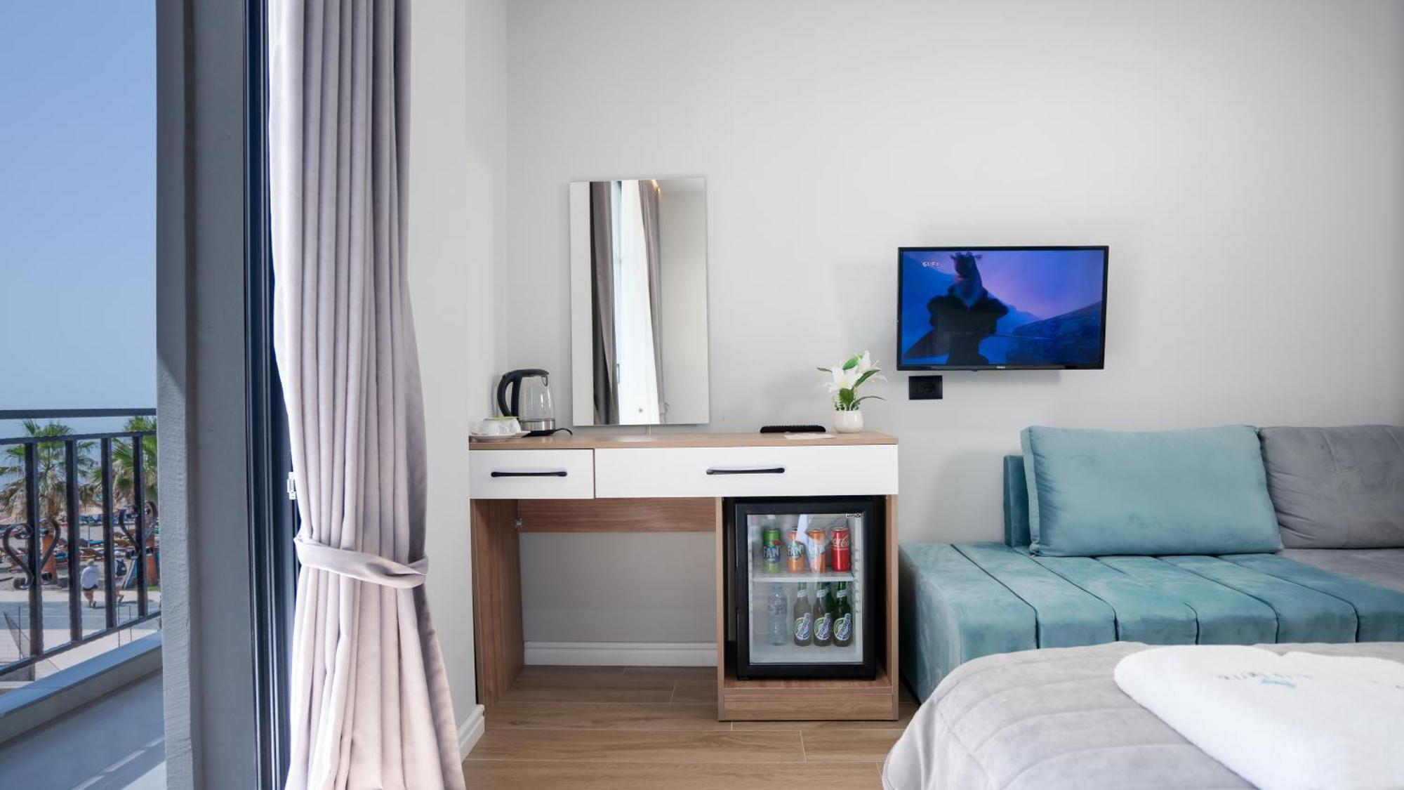 Hotel Saly Durres Bagian luar foto