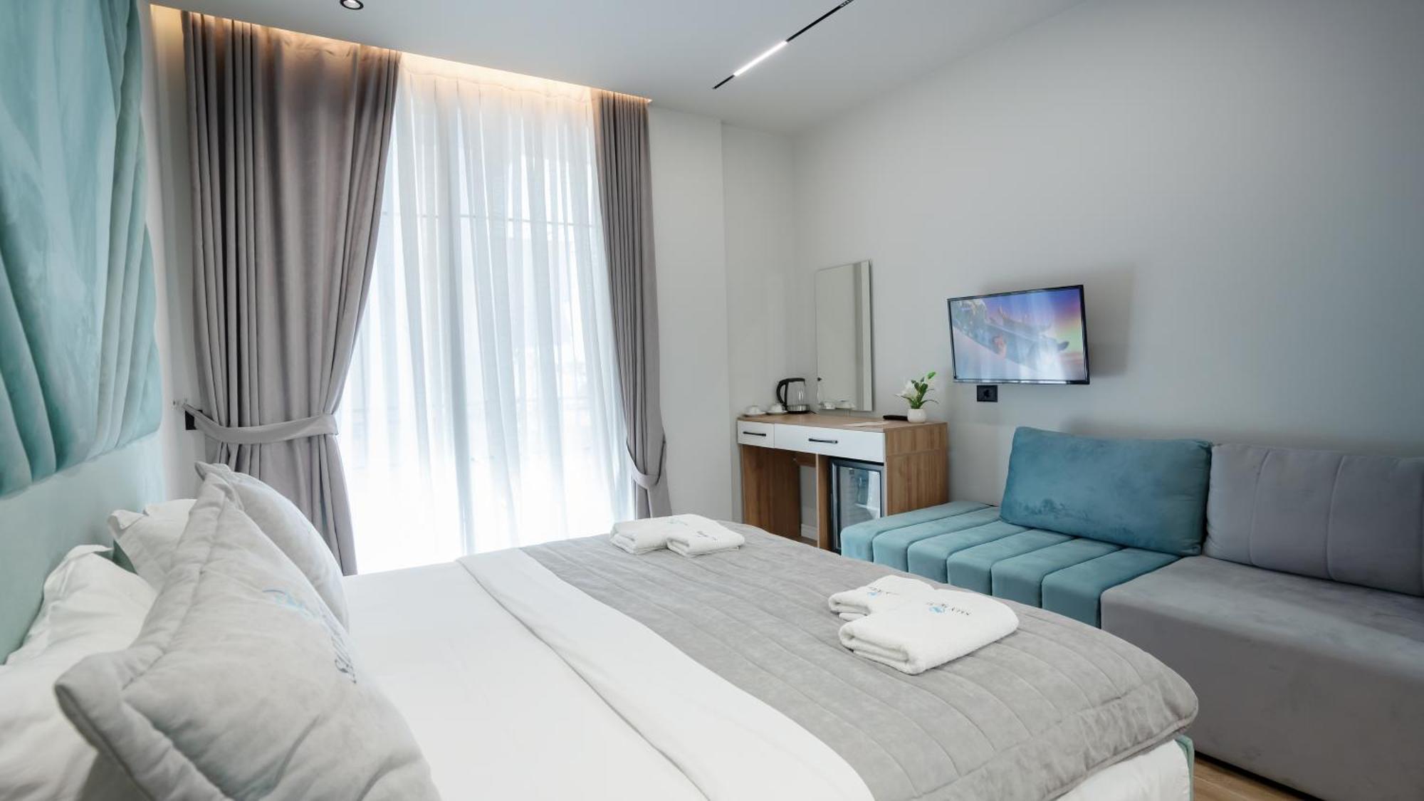 Hotel Saly Durres Bagian luar foto