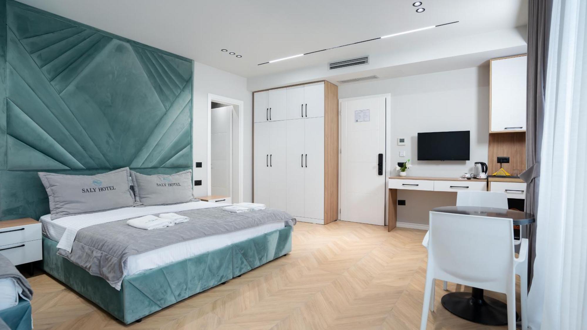 Hotel Saly Durres Bagian luar foto