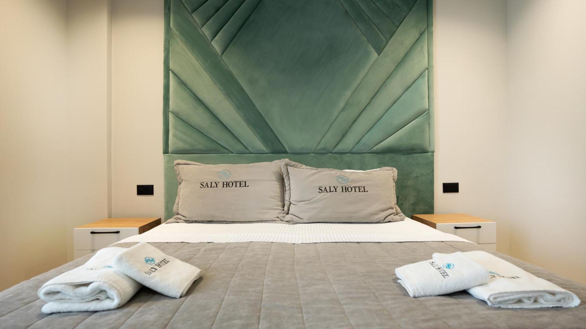 Hotel Saly Durres Bagian luar foto