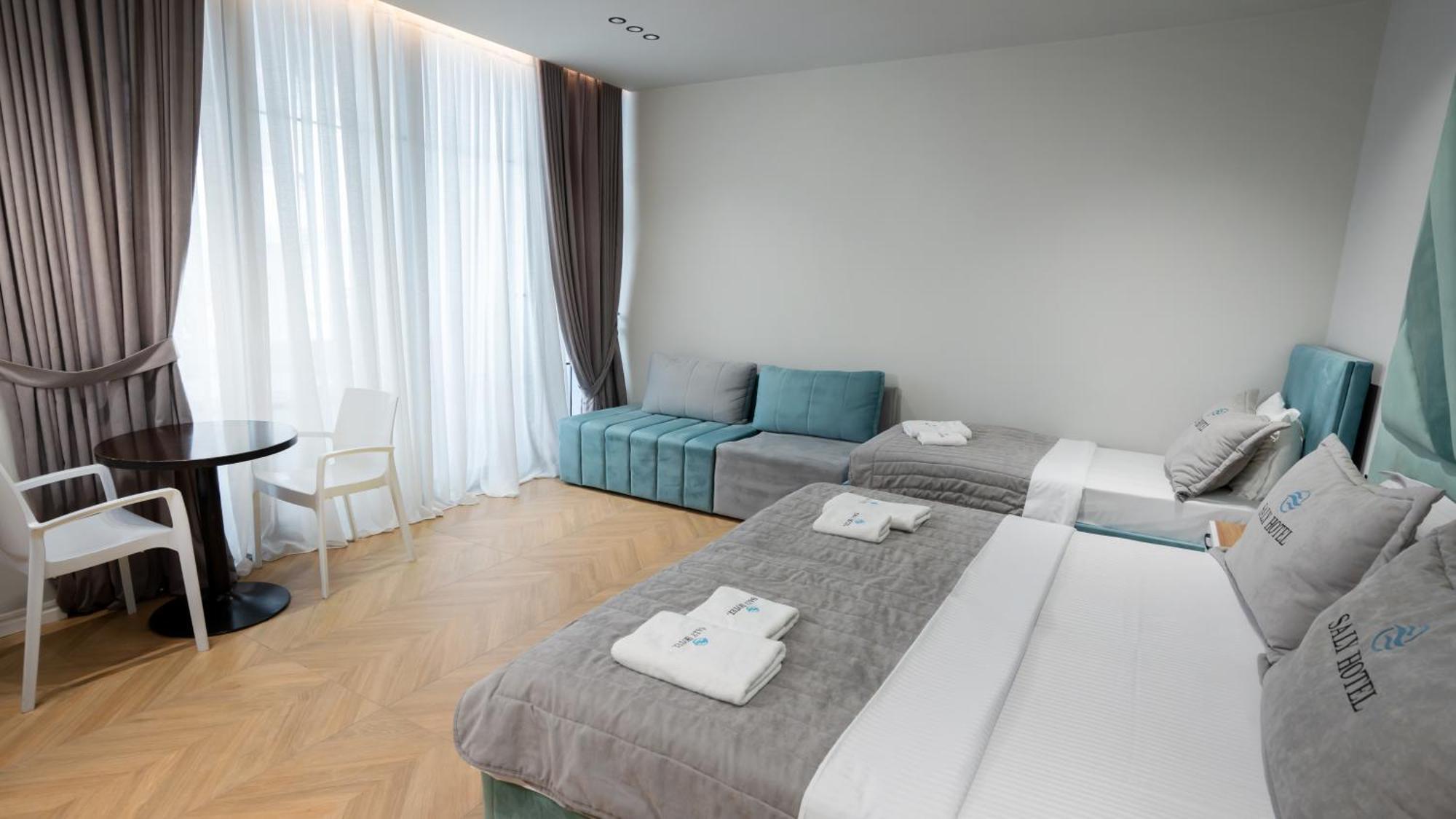 Hotel Saly Durres Bagian luar foto