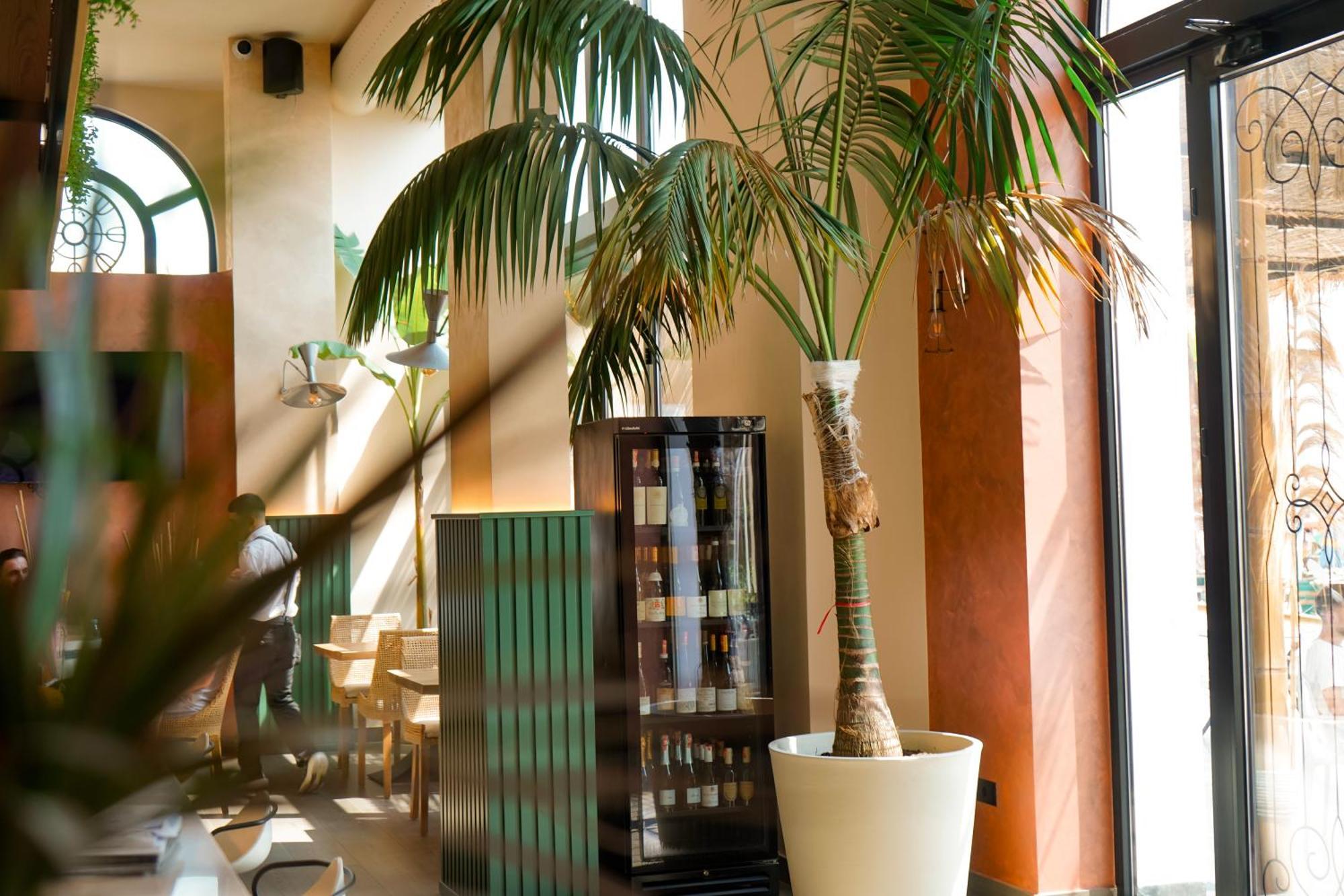 Hotel Saly Durres Bagian luar foto